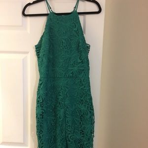 Adelyn Rae Louise dress emerald green small